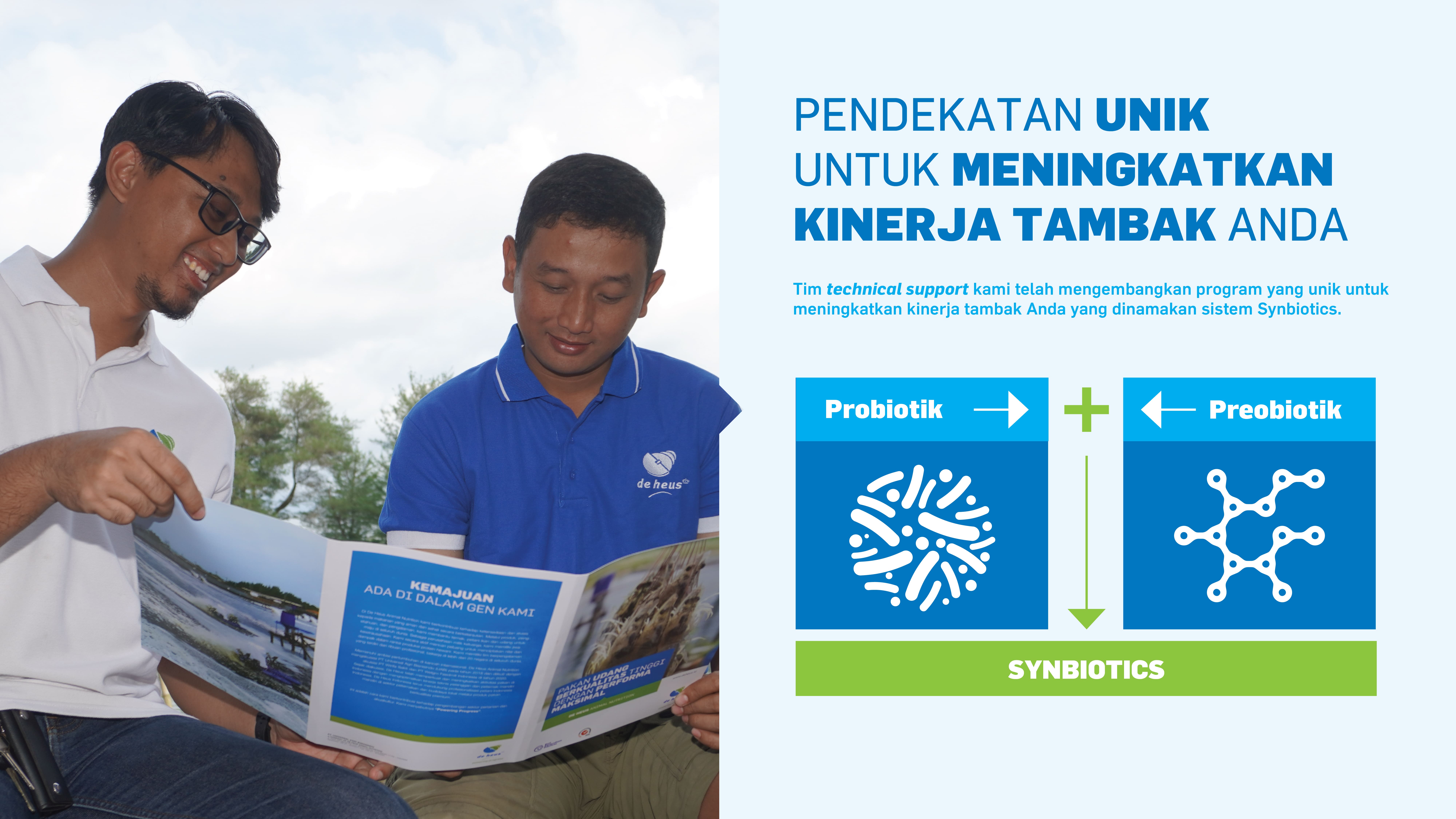 Pembudidaya udang yang sedang berdiskusi dengan tim teknisi lapangan de heus indonesia terkait informasi terbaru